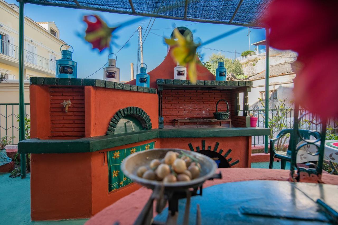 Fay'S Barbeque Garden House -Family Activities Corfu Port Apartamento Exterior foto