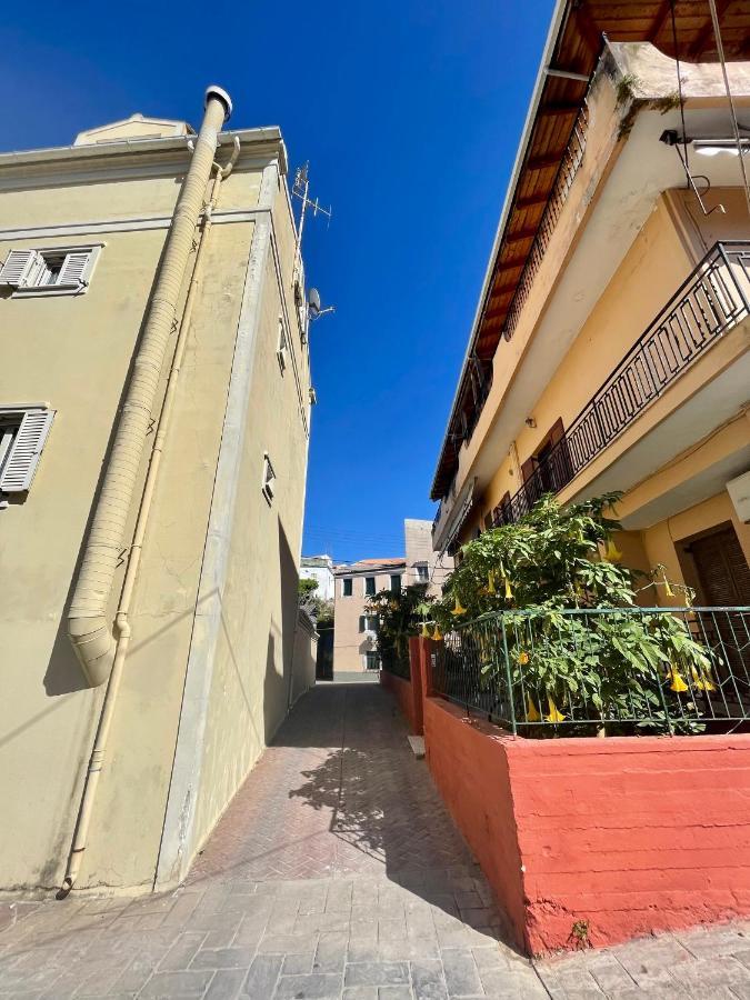 Fay'S Barbeque Garden House -Family Activities Corfu Port Apartamento Exterior foto