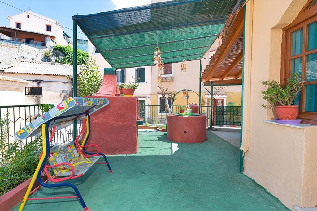 Fay'S Barbeque Garden House -Family Activities Corfu Port Apartamento Exterior foto